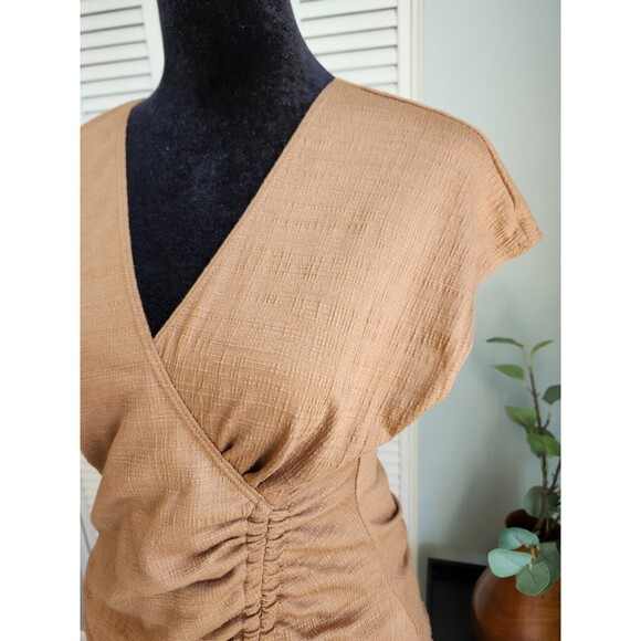 NWT Max Studio Faux Wrap V Neck Tan Cap Sleeve Ruched Top Small - Picture 2 of 10